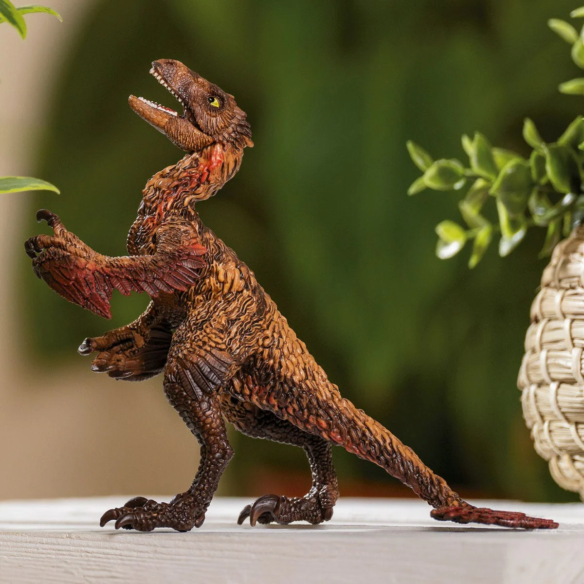 Limited-Edition Dakotaraptor - Image 2