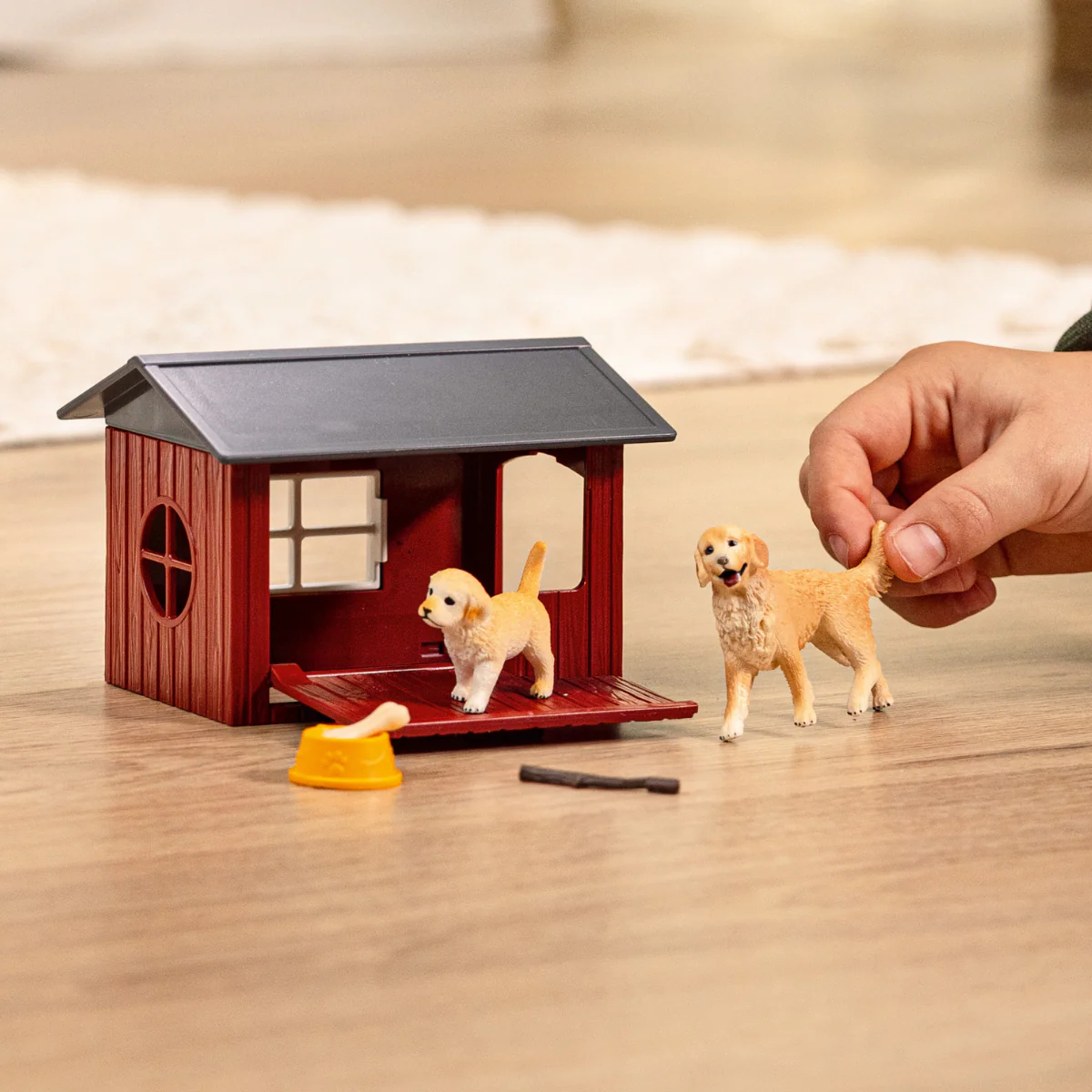 Dog Kennel with Golden Retriever - Image 2