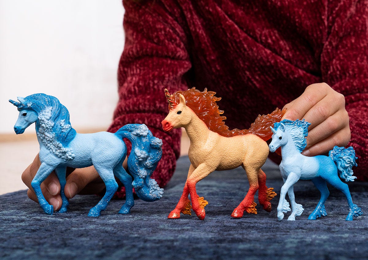 Elementa Fire Unicorn Stallion - Image 3