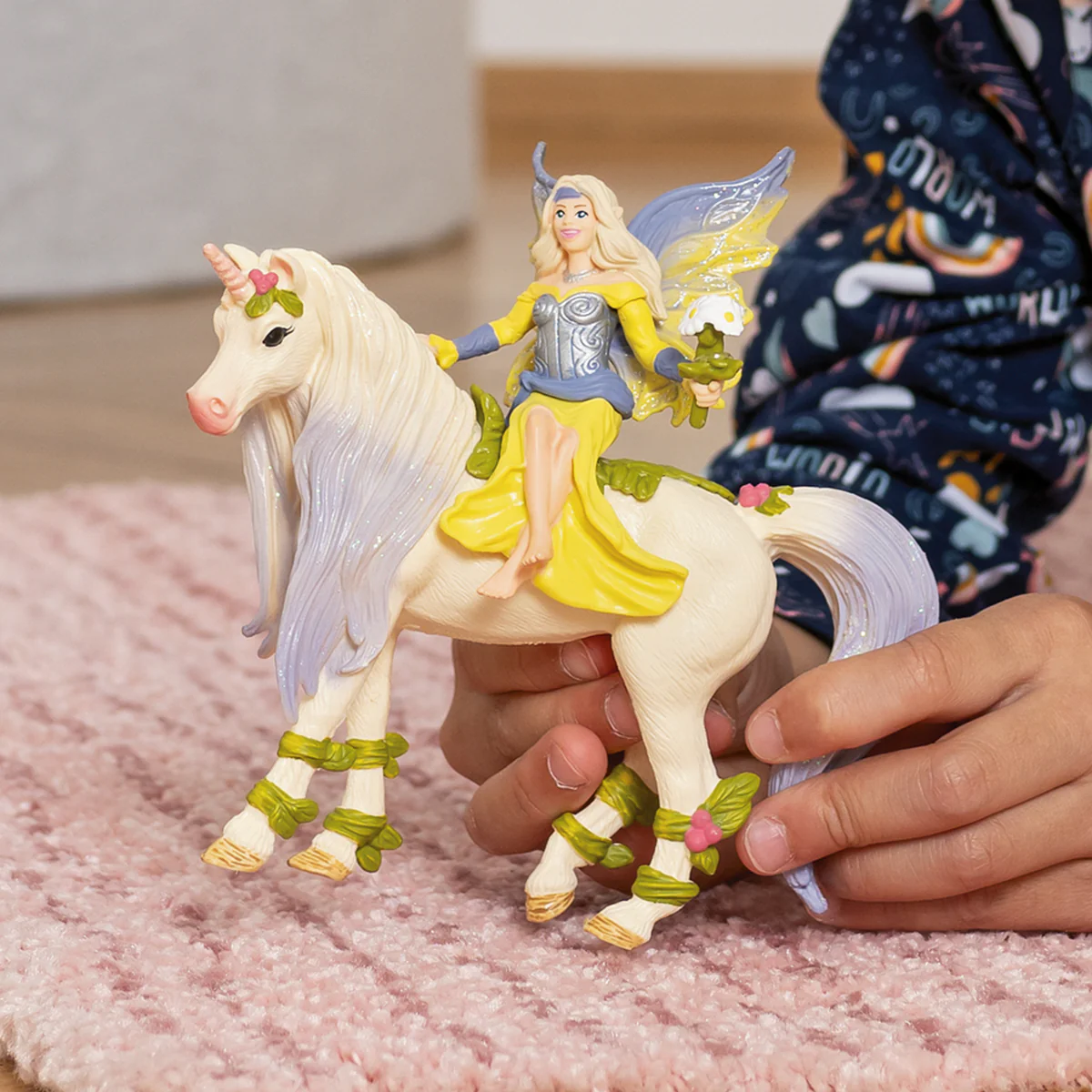 Fairy Sera with blossom unicorn - Image 2