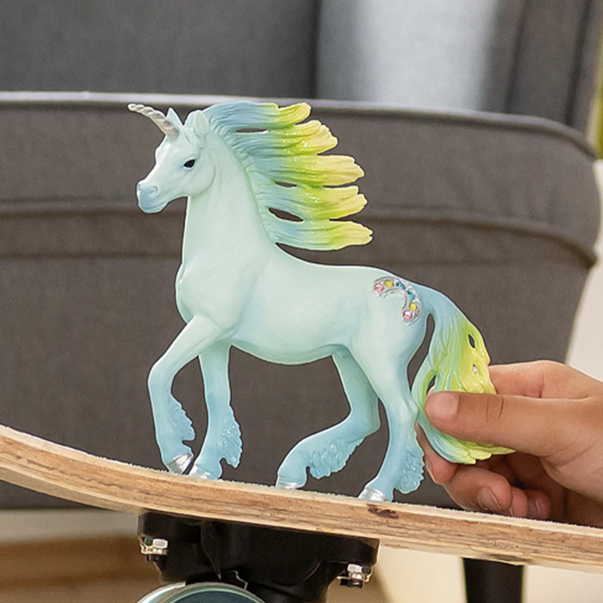 Marshmallow Unicorn Stallion - Image 2