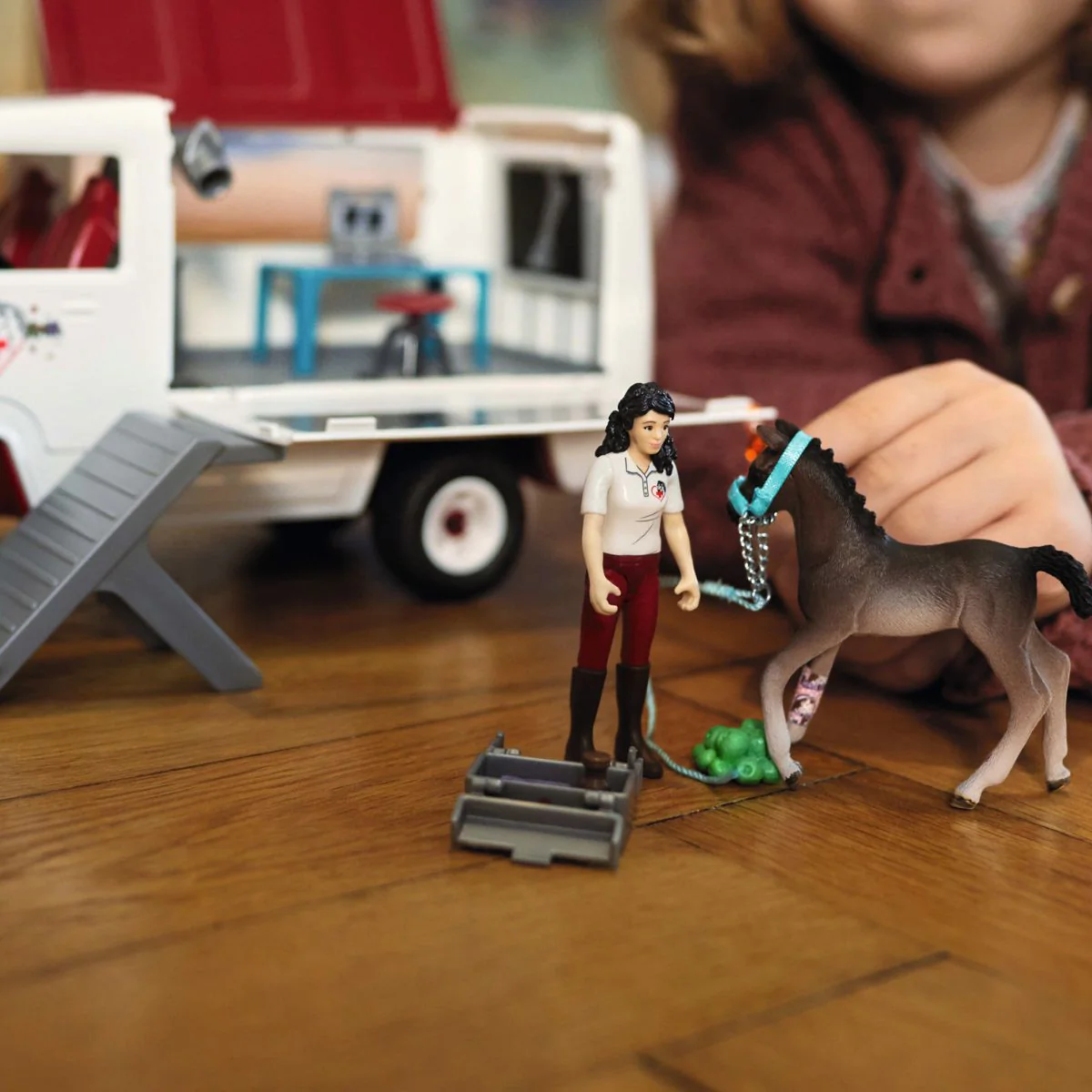 Mobile Vet with Hanoverian Foal - Image 2