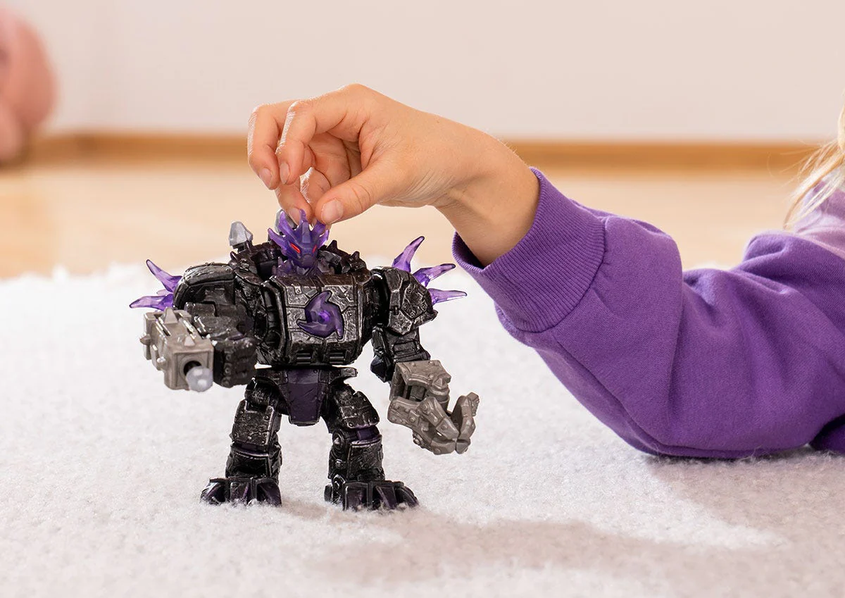 Shadow Master Robot with Mini Creature - Image 2